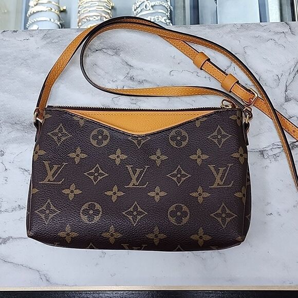 Authentic Louis Vuitton Uniform Monogram Pallas Clutch Crossbody - Picture 1 of 9